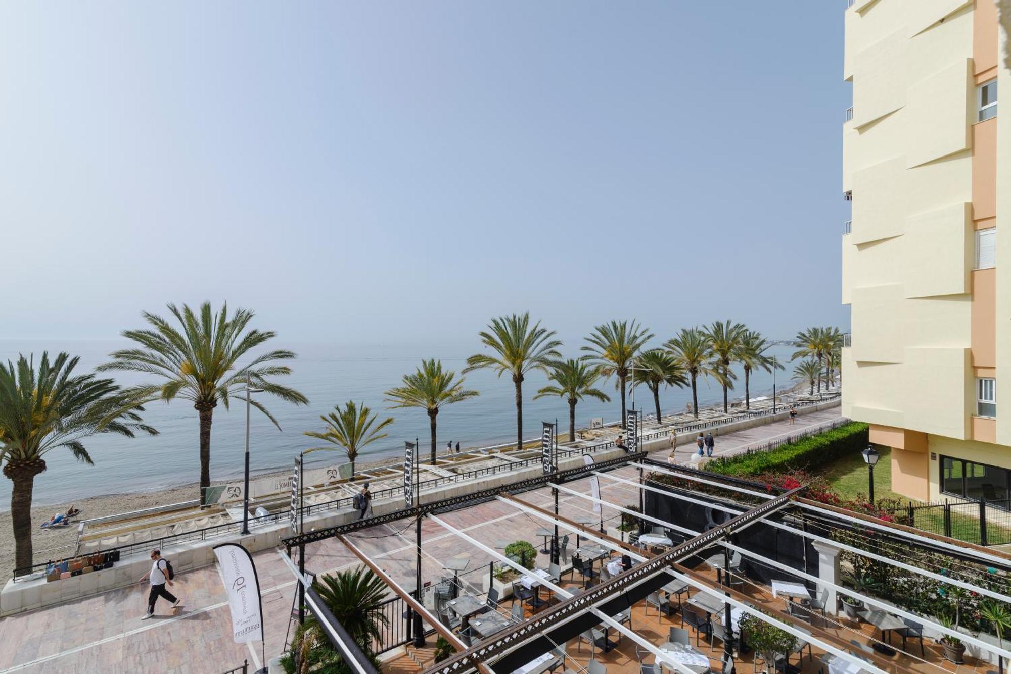 Sea Front Apartment In Marbella Center Exteriör bild