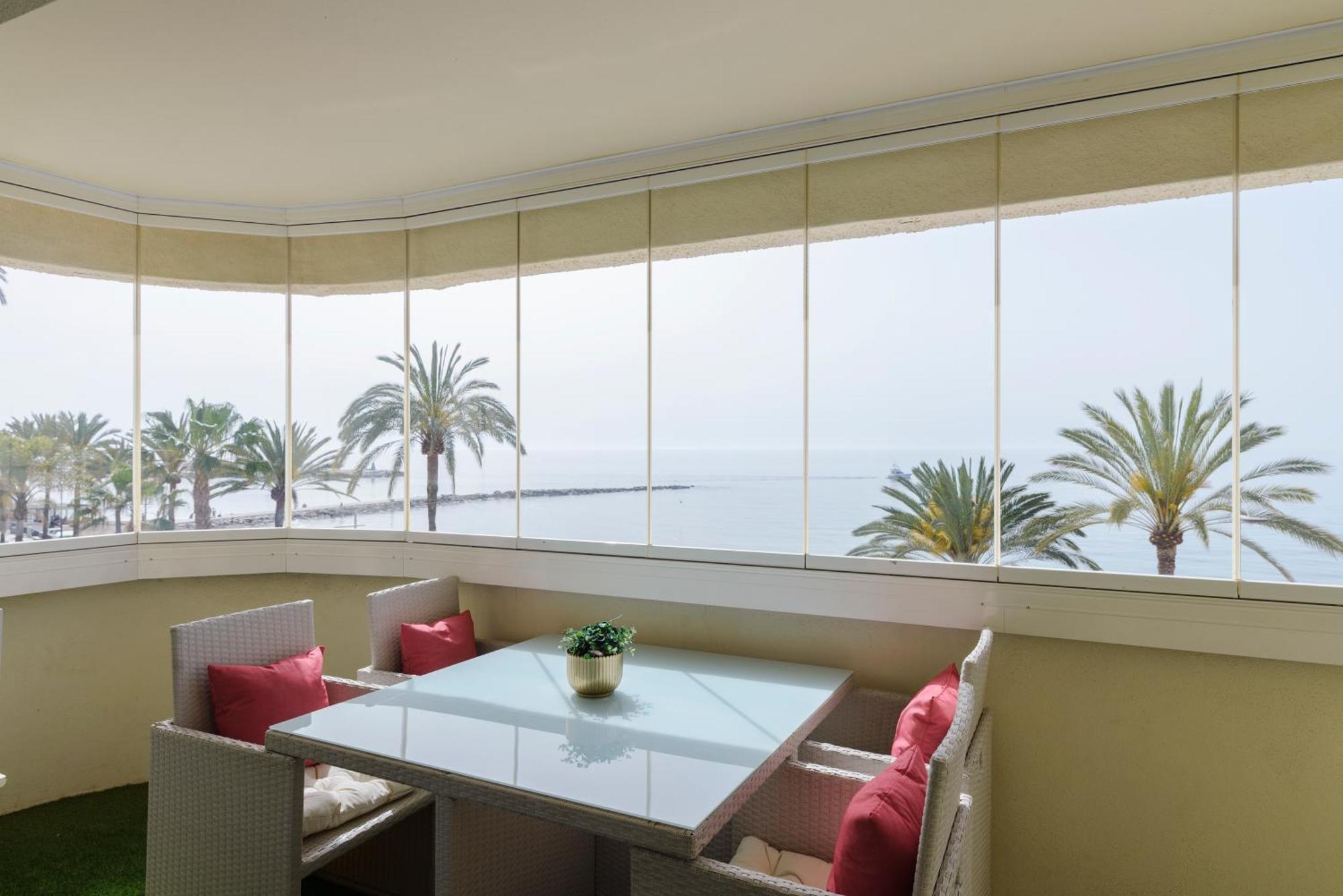 Sea Front Apartment In Marbella Center Exteriör bild