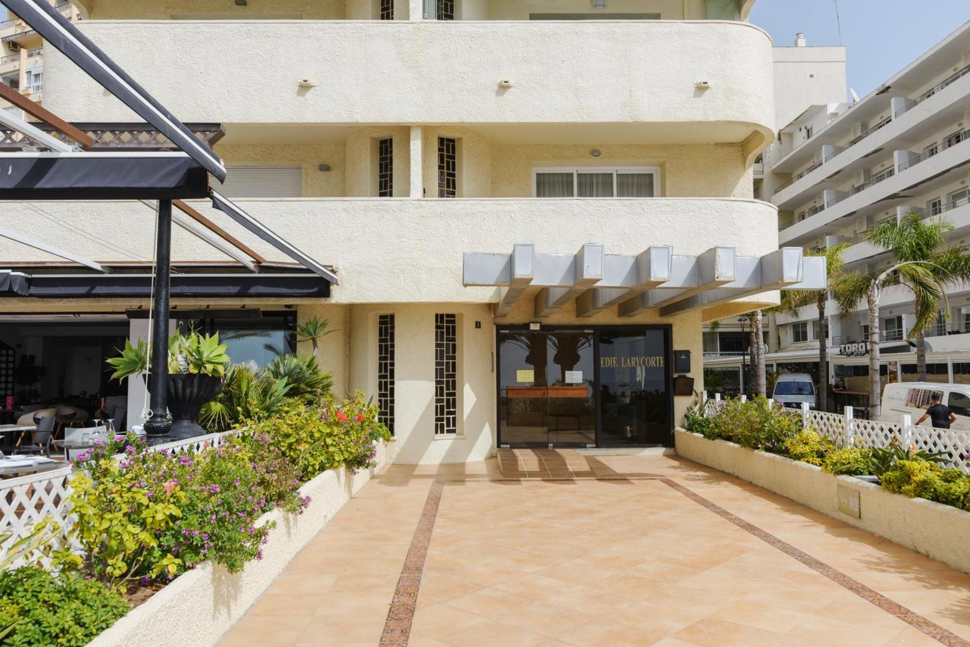 Sea Front Apartment In Marbella Center Exteriör bild